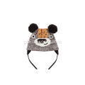 Gorro de urso de malha jacquard com pompons de menino feminino